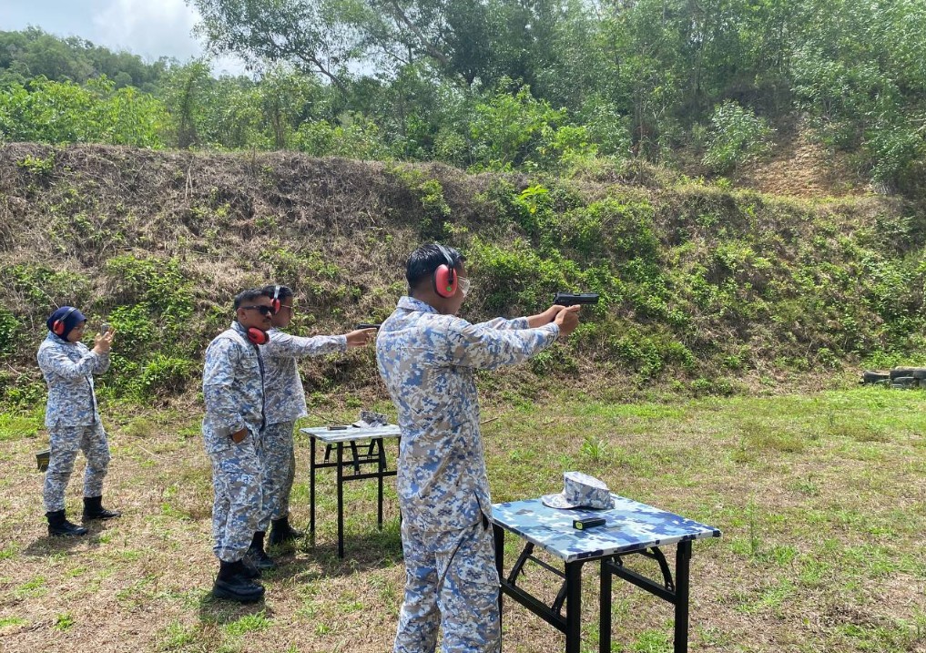 Penembakan Senjata Kecil (Pistol)